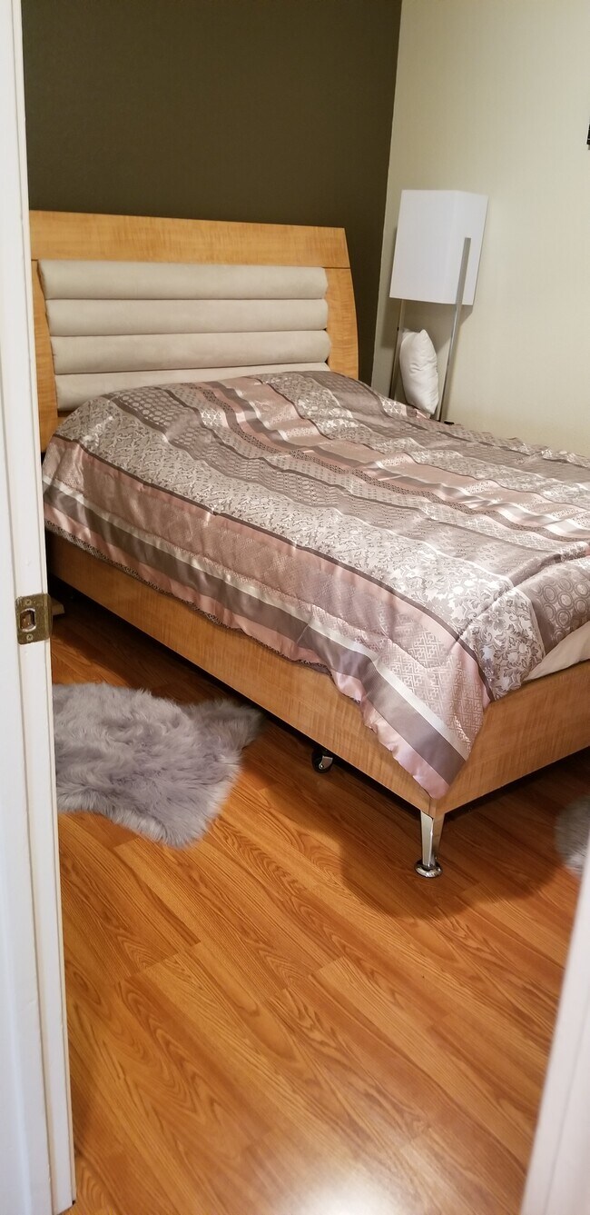 627 S Penrose Ln, Olathe, KS 66062 House Rental in Olathe, KS