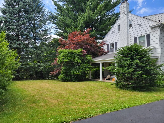 Building Photo - 1538 Bouton Rd