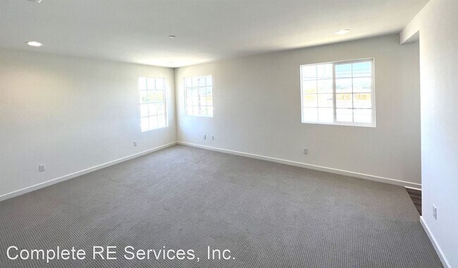 Building Photo - 4 br, 3 bath House - 9630 Honeyberry Ln.