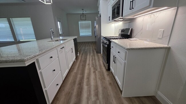 Building Photo - 1004 Killdeer Ct