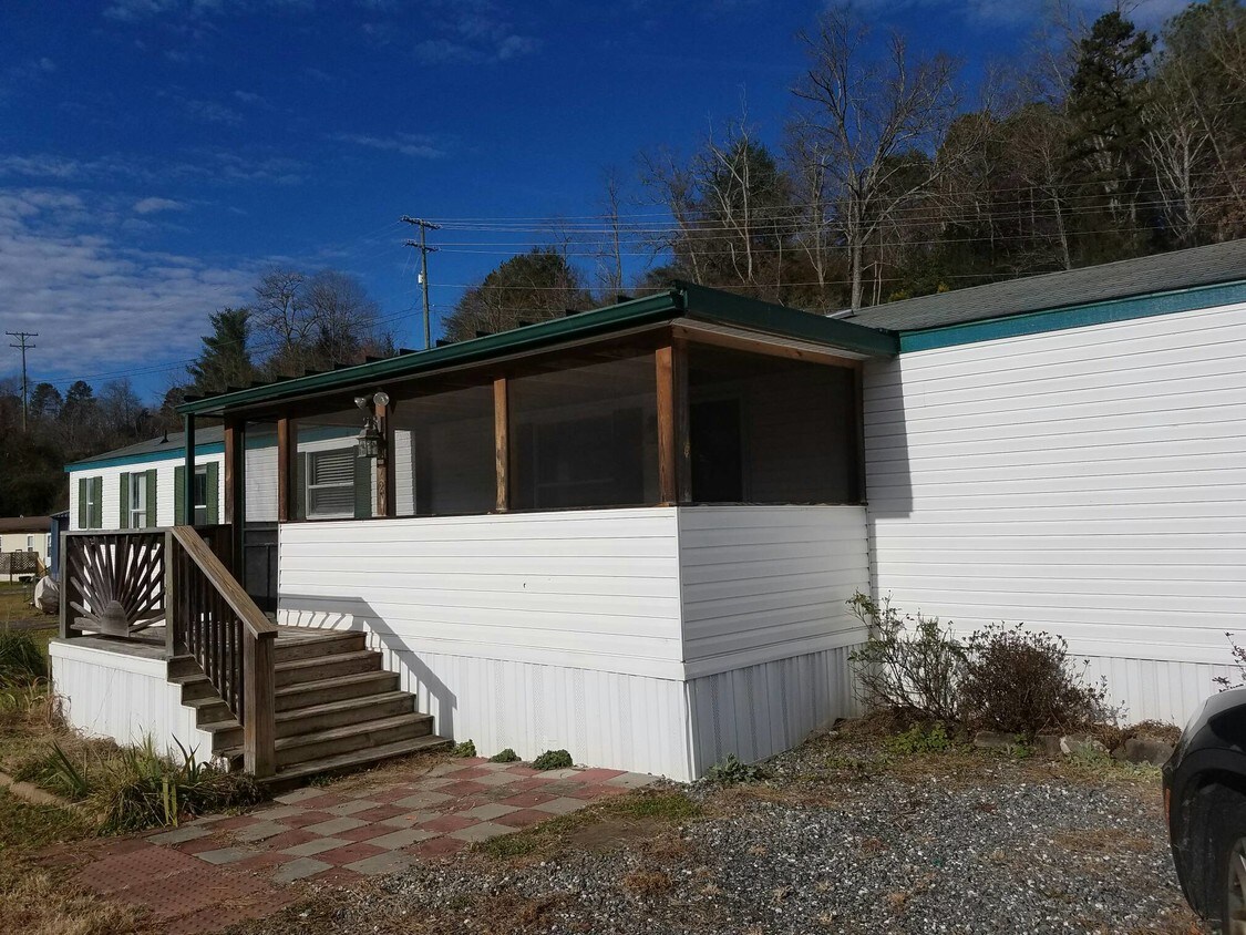 72 Aurora Ln, Sylva, NC 28779 House Rental in Sylva, NC