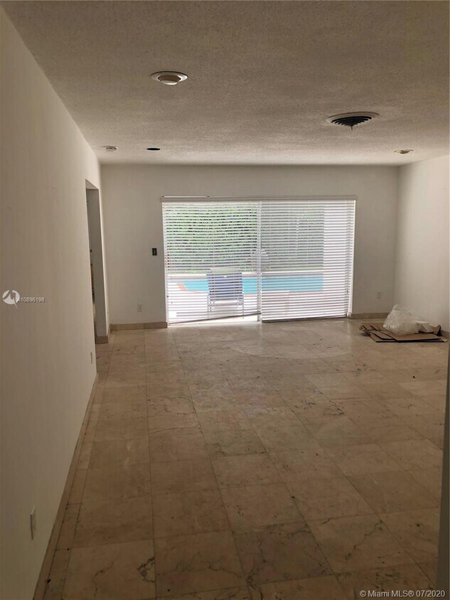 Building Photo - 1200 Cotorro Ave