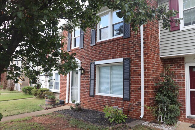 Foto del edificio - For Rent – Renovated 3BR Home in Providenc...