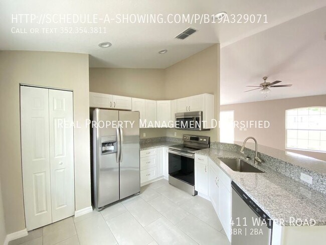Building Photo - Custom Home - Desirable SE Ocala Neighborh...