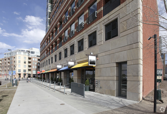 Foto del edificio - Riverfront Park Tower