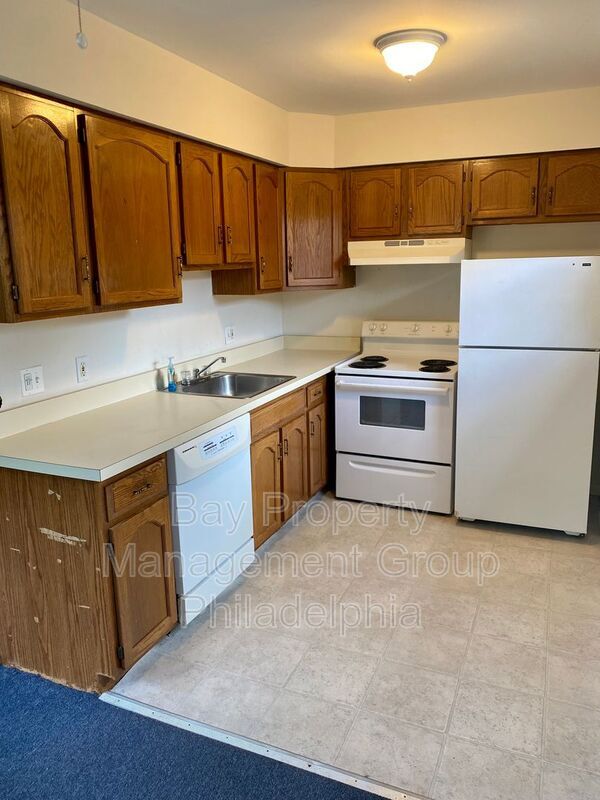 Primary Photo - 233 Parker Ave
