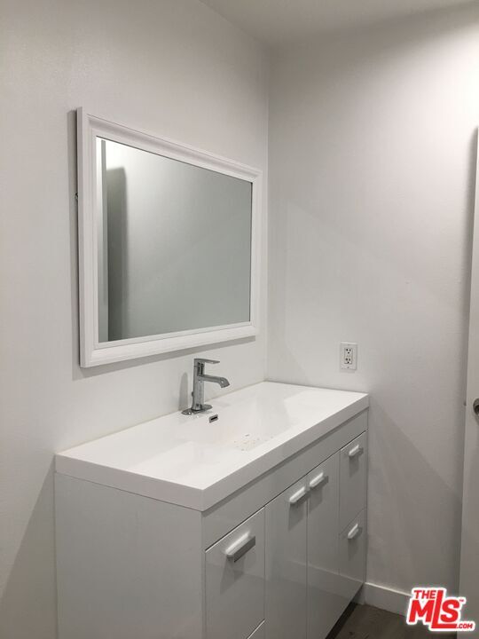 Foto del edificio - 13562 Vanowen St