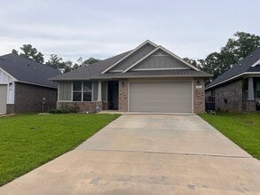 Building Photo - 3858 Ranch Rd