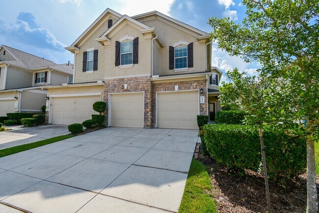Foto del edificio - 16021 Summerville Lake Dr