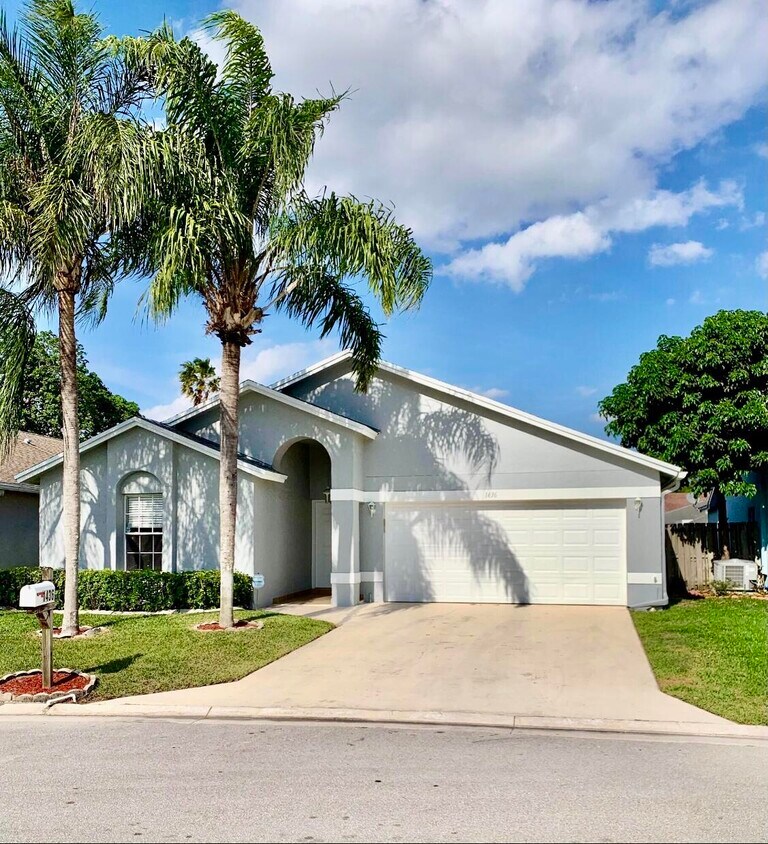 Primary Photo - 1436 Waterway Cove Dr