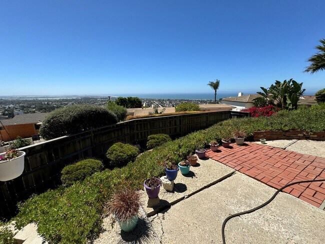 Foto del edificio - Hillside Ventura Home- Gorgeous Ocean Views!