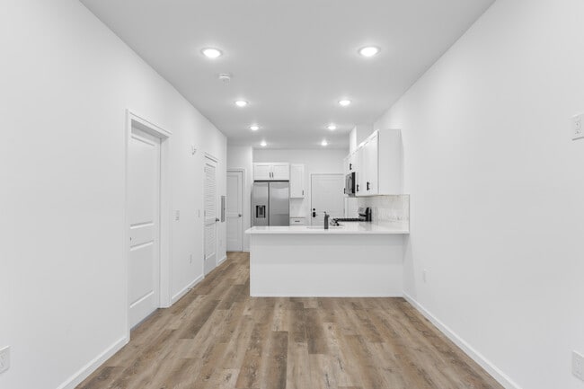 Building Photo - 51 E Main St