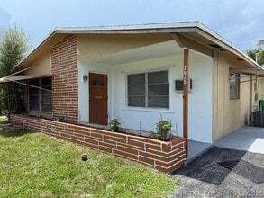 Building Photo - 2625 NW 68th Ave