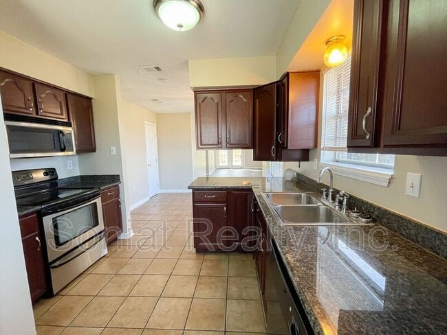 Building Photo - 7596 Morel St