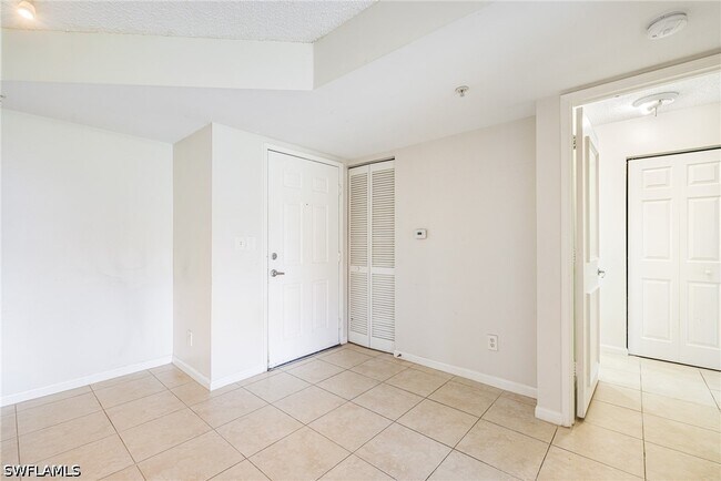 Foto del edificio - 1265 Wildwood Lakes Blvd