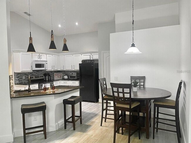 Foto del edificio - 701 Sandy Ridge Dr