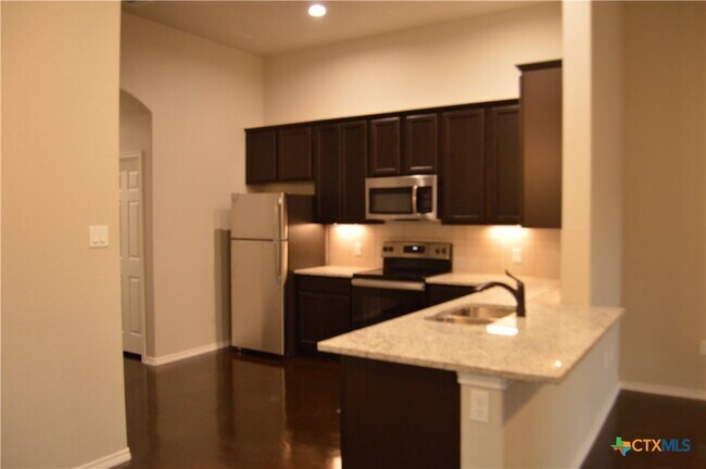 Building Photo - 1122 Stanley Wy