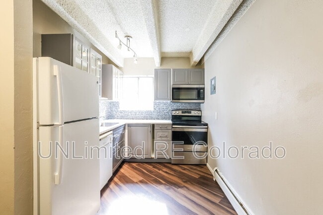 Foto del edificio - 2401 S Gaylord St