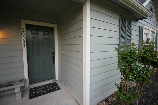 Building Photo - 20907 Walder Ct