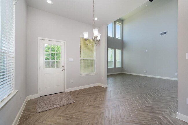 Building Photo - 16419 Lakewood Field Dr
