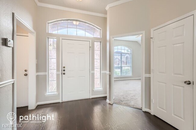 Foto del edificio - 3 br, 2 bath House - 204 W Willow Creek Dr...