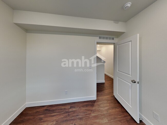 Foto del edificio - 14982 W 82nd Pl