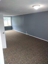 Building Photo - 226 Martin St