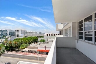 Building Photo - 100 Lincoln Rd