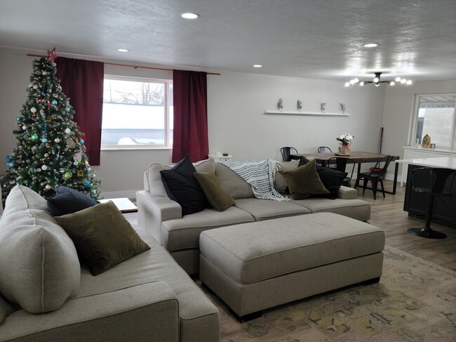 Living room - 890 S 1600 W
