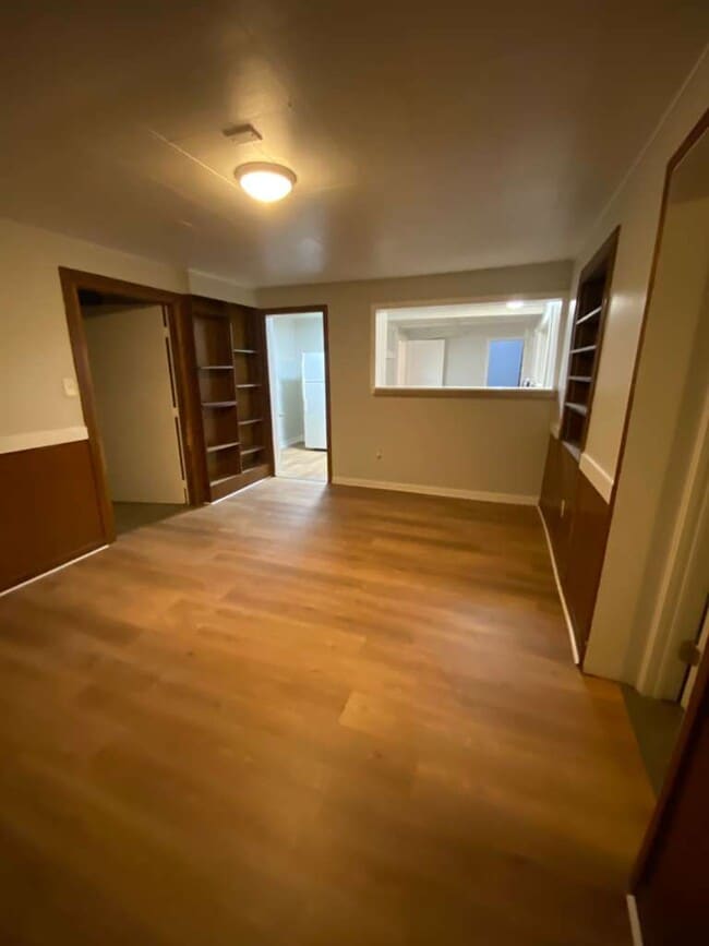 Foto del edificio - 1228 E 340th St