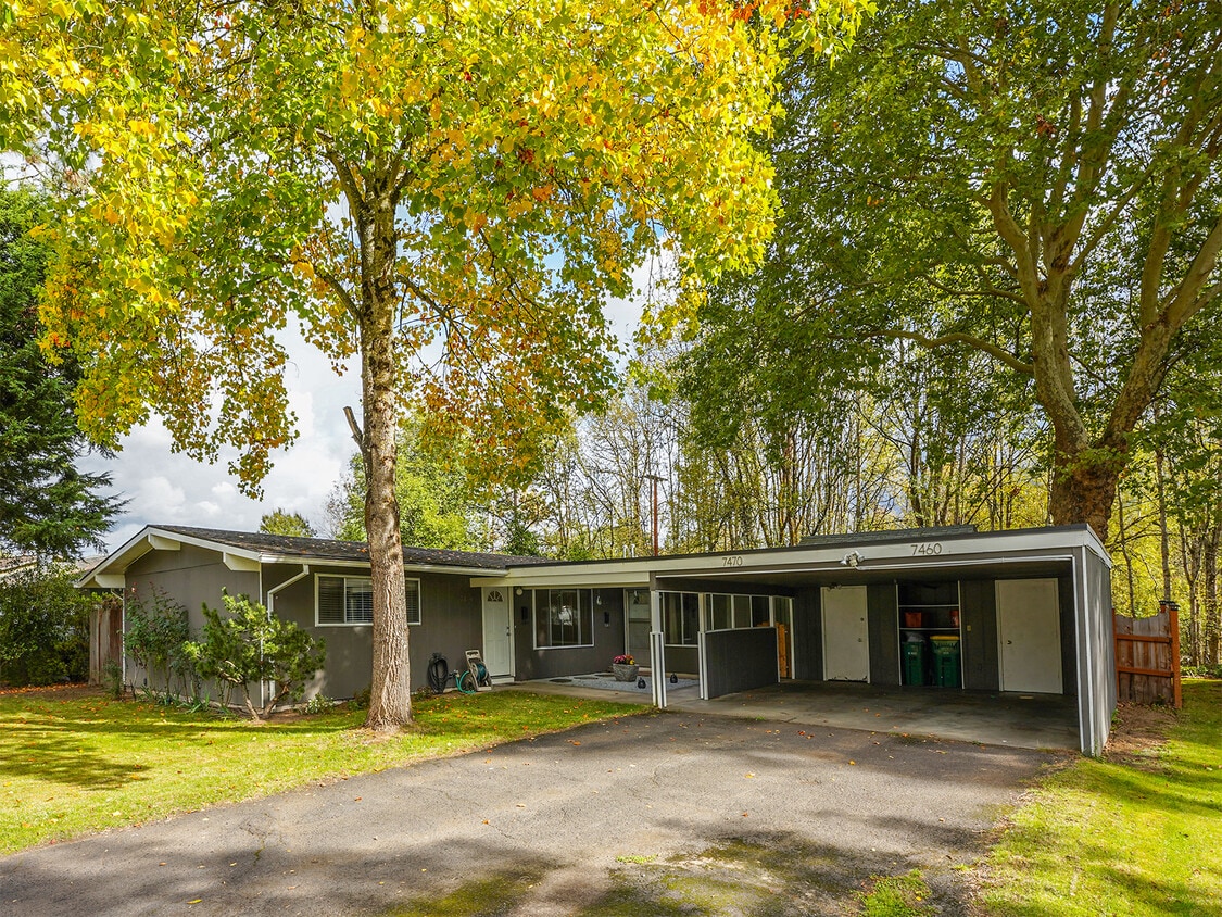 Primary Photo - 7460 SW Bel Aire Dr