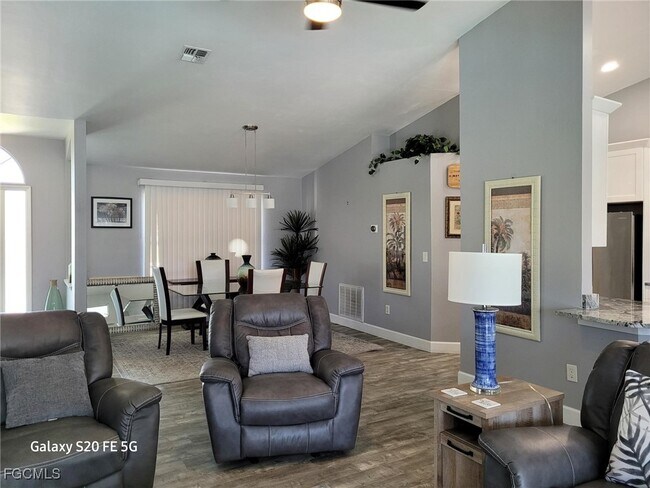 Foto del edificio - 1128 SW 45th Terrace