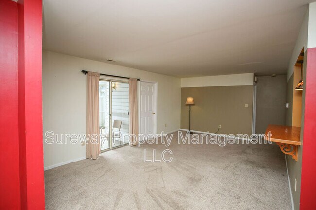 Foto del edificio - 315 Steeplechase Ct