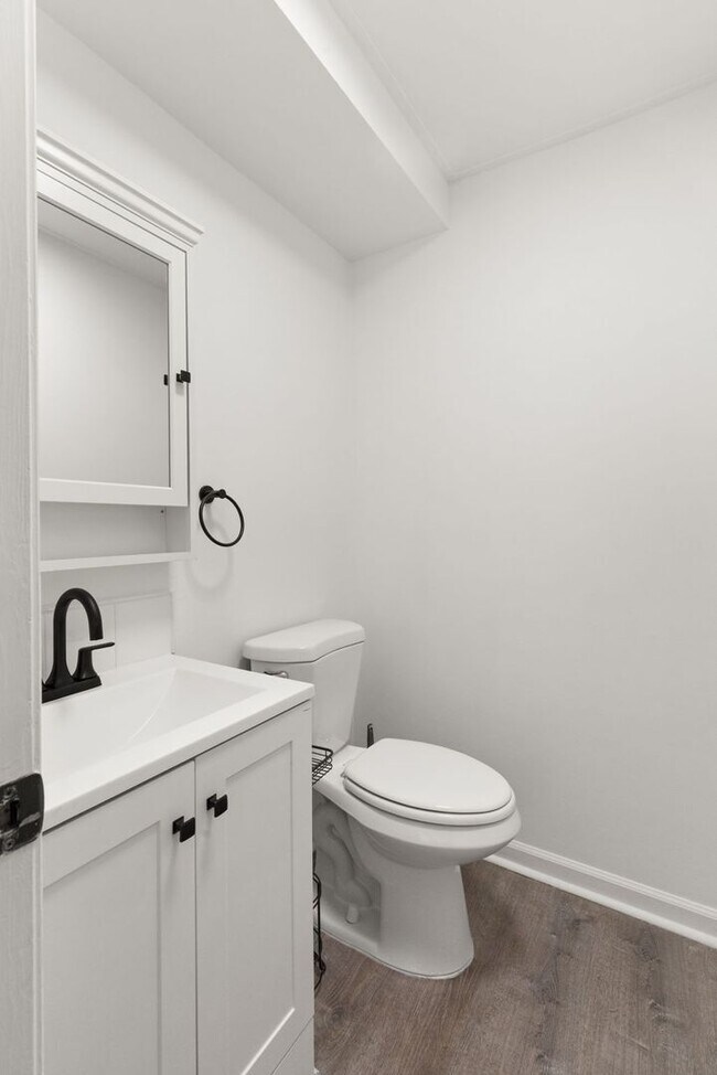 Foto del edificio - 4 Bedroom Village of Thomas Run