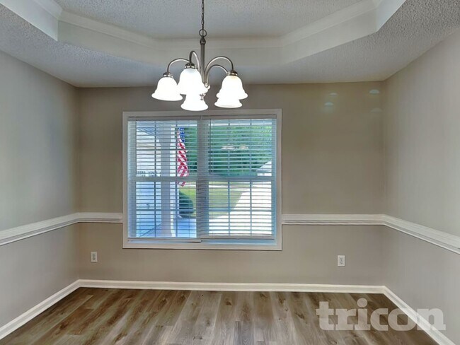 Foto del edificio - 331 Crestridge Ln