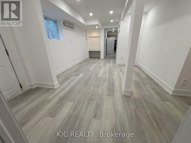 Building Photo - 213 Equator Crescent