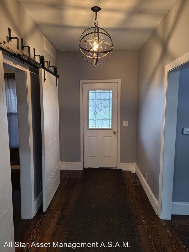 Foto del edificio - 3 br, 1 bath House - 417 N Jefferson St