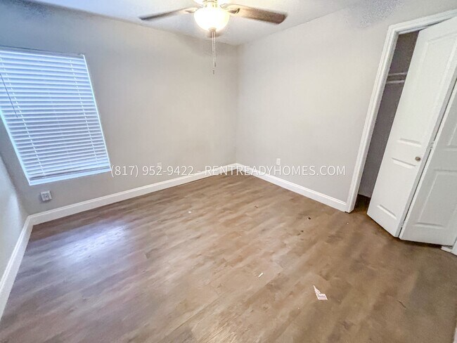 Foto del edificio - 2312 Cass St