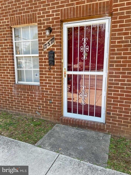 Primary Photo - 737 N Central Ave