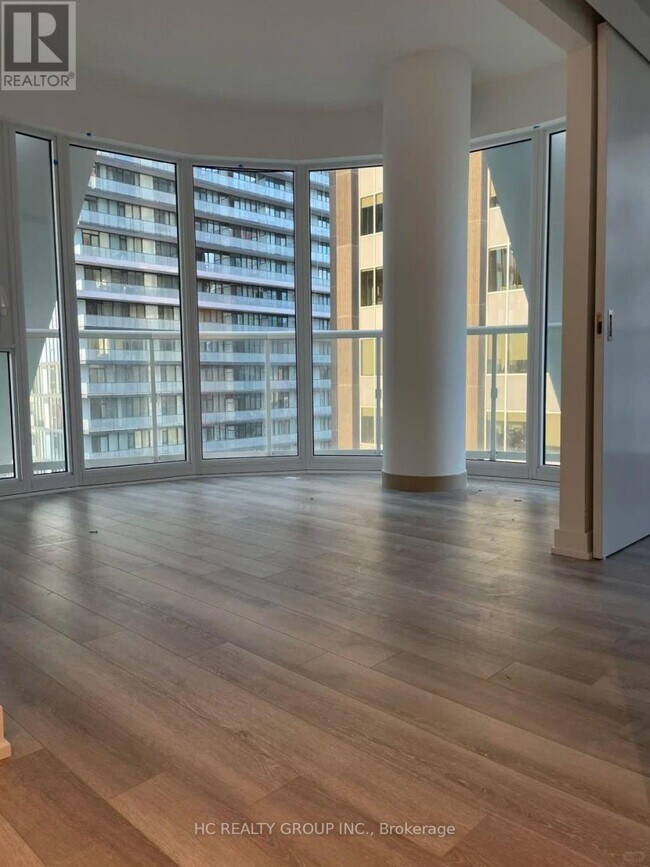 Photo du bâtiment - 230 Simcoe St