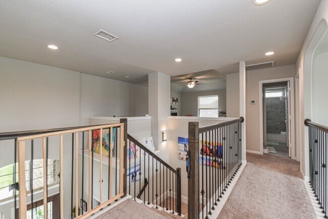 Building Photo - 3627 Lake Bend Shore Dr
