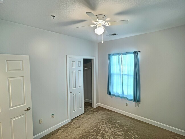 Foto del edificio - 4933 Crab Pond Ct