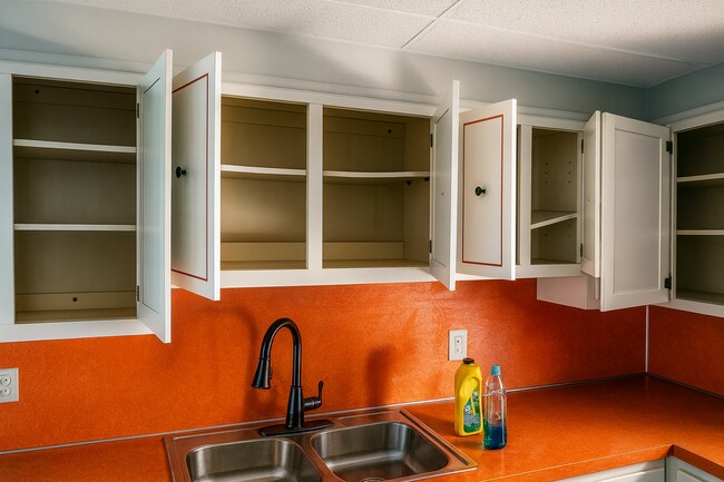 Foto del edificio - Charming 2BR Home Near Lake Erie – $1,149/...