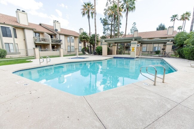 Foto del edificio - Beautiful 2 bedroom 2 bathroom with privat...