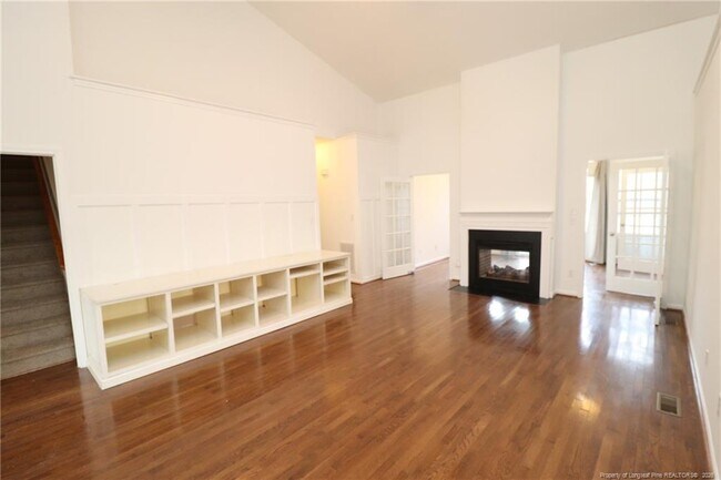 Foto del edificio - 1255 Magnolia Hill Rd