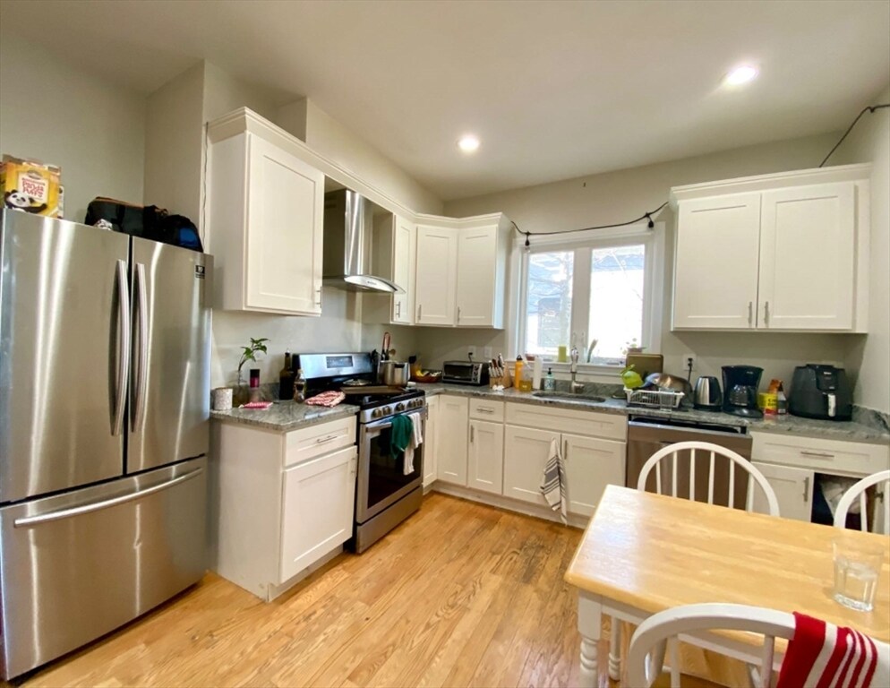 Foto principal - 74 Berkshire St