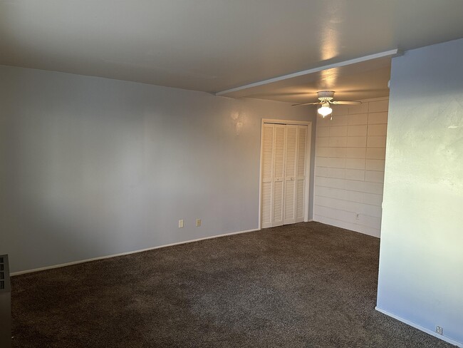 Building Photo - 158 Irwin Dr