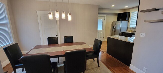 Foto del edificio - Oakley Home - 3 Bed, 1.5 Bath