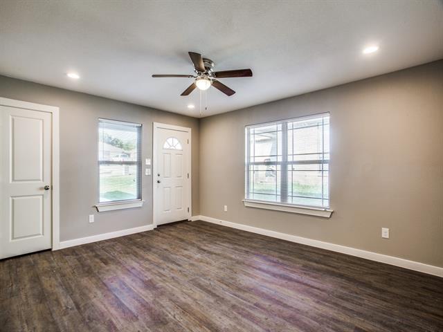 Foto del edificio - 8106 Tanner Ave