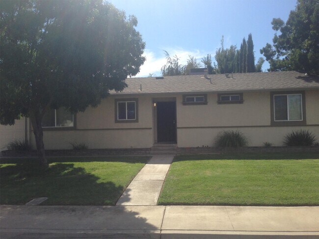Building Photo - 2604 Turpin Ave